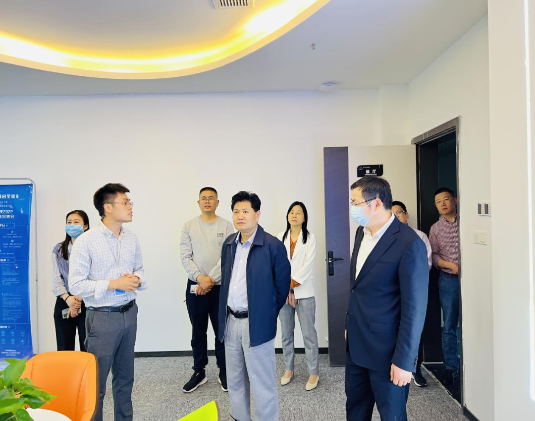 阜合园区吴爱国主任莅临我司视察指导工作